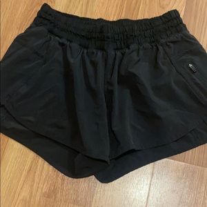 Lulu lemon short size 8